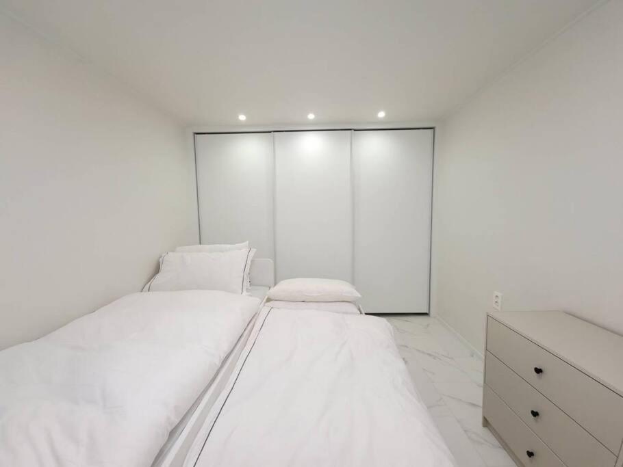 Appartamento Bridgestar001 Gangnam Sinsa Station Garosugil 6 Guests *